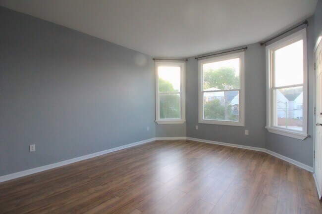2927 N Lawndale Ave in Chicago, IL - Building Photo - Building Photo