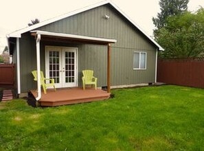 5023 Northeast 11th Avenue in Portland, OR - Foto de edificio - Building Photo