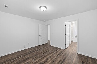 1208 SW 2nd Ave in Gentry, AR - Building Photo - Building Photo