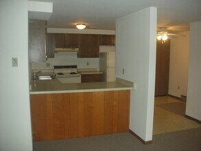 10700 W Grange Ave, Unit #3 in Hales Corners, WI - Building Photo - Building Photo
