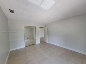 5881 NW 57th Ave in Tamarac, FL - Building Photo - Building Photo