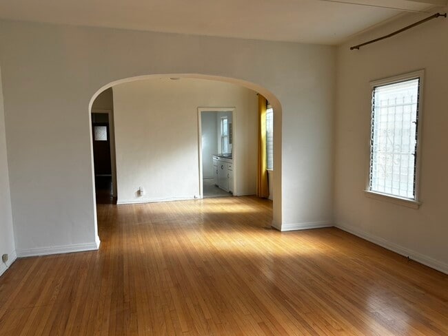 418 N Gardner St, Unit 418 N. Gardner LA 90036 in Los Angeles, CA - Building Photo - Building Photo