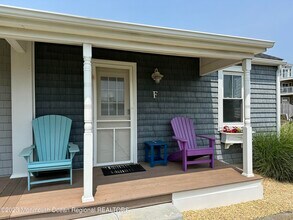 58 5th St in Highlands, NJ - Building Photo - Building Photo