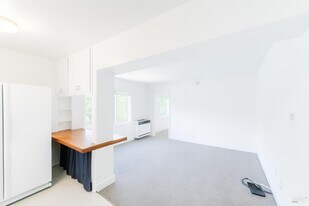 34 Sunrise Ave in Mill Valley, CA - Building Photo