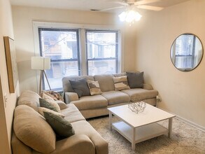 2833 N Cambridge Ave in Chicago, IL - Building Photo - Building Photo