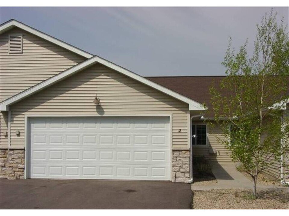 1415 Broadway St-Unit -5 in Hammond, WI - Building Photo