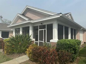 5714 Tides Pl in Apollo Beach, FL - Building Photo