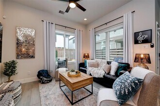 4435 Nichols St in Houston, TX - Building Photo - Building Photo