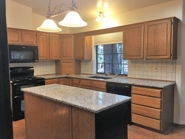 1095 Timber Point Cir in Prescott, AZ - Building Photo - Building Photo