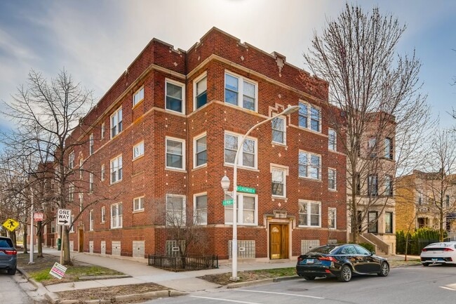 property at 3849 N Lakewood Ave