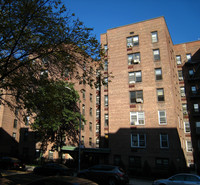 Shoreham Apartments in Flushing, NY - Foto de edificio - Building Photo