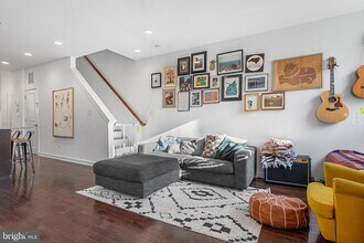 2013 E York St in Philadelphia, PA - Building Photo - Building Photo