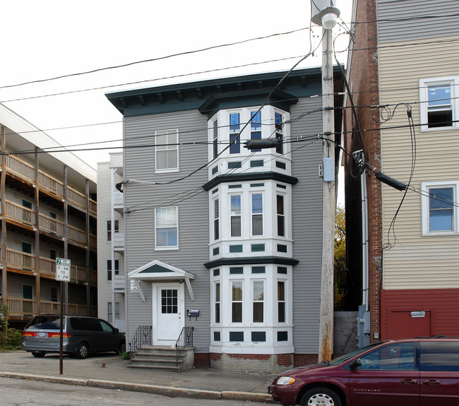 35 Spruce St in Lewiston, ME - Foto de edificio - Building Photo