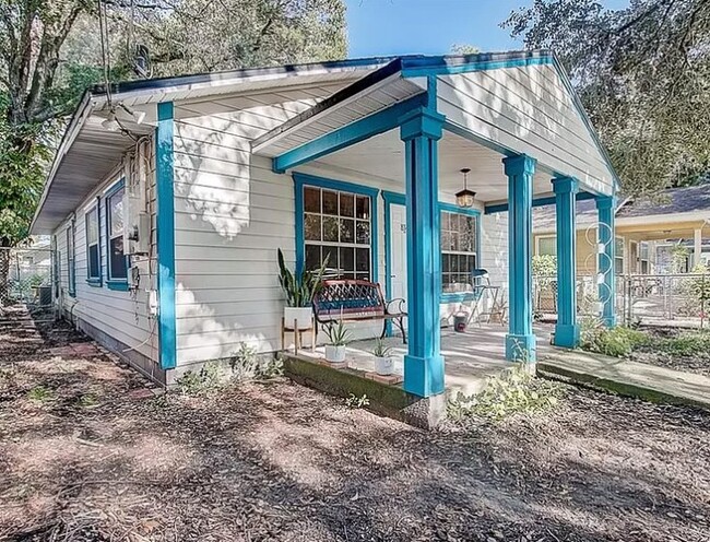 property at 834 S Parramore Ave