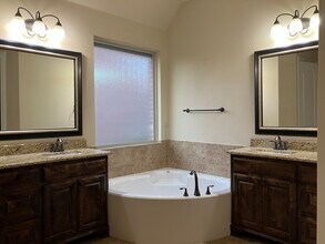 2829 Sheffield Dr in Trophy Club, TX - Building Photo - Building Photo
