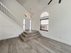 725 NW 156th Ave in Pembroke Pines, FL - Building Photo - Building Photo