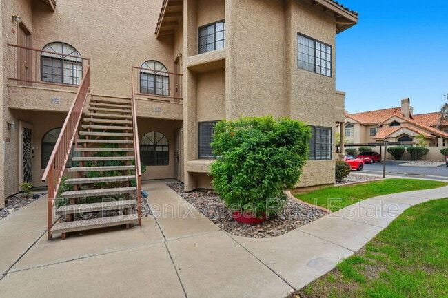 930 N Mesa Dr in Mesa, AZ - Building Photo - Building Photo