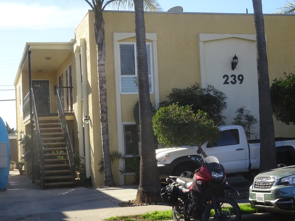 239 Ebony Ave, Unit 3 in Imperial Beach, CA - Foto de edificio