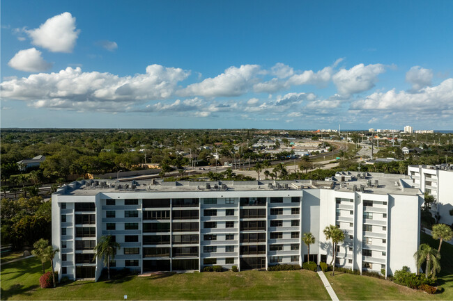 Jupiter Cove in Jupiter, FL - Building Photo - Building Photo