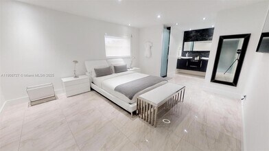 10805 SW 156th Terrace in Miami, FL - Building Photo - Building Photo