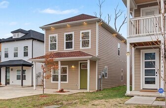 2140 18th Ave N in Nashville, TN - Building Photo - Building Photo