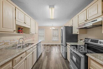 8078 Woodlake Dr in Riverdale, GA - Building Photo - Building Photo