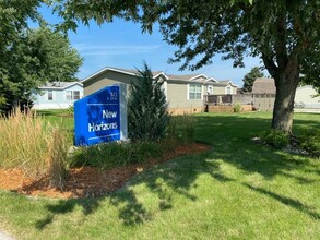 511 E 1st St in Huxley, IA - Foto de edificio - Building Photo