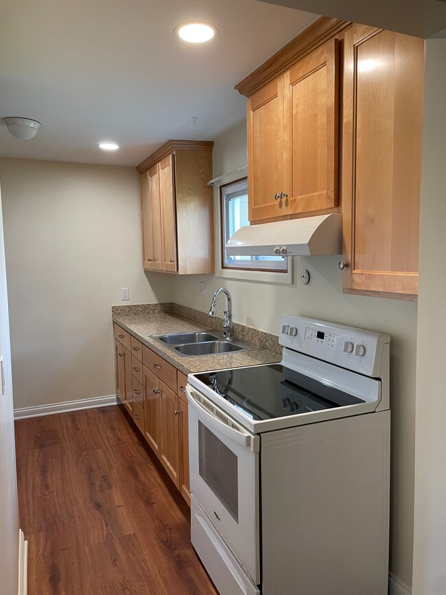 152 S Chester St Apartments and Nearby West Jefferson Apartments For