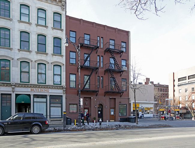 122-120 Atlantic Ave in Brooklyn, NY - Foto de edificio - Building Photo