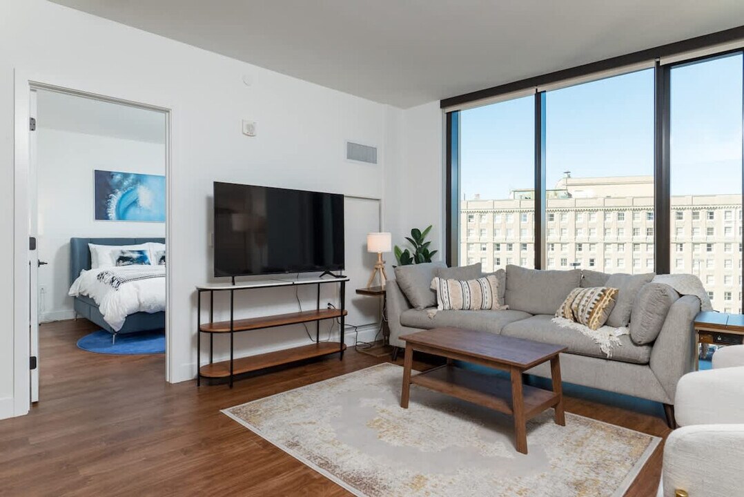 212 Stuart St in Boston, MA - Building Photo