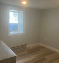 68 Marathon St, Unit C in Arlington, MA - Foto de edificio - Building Photo