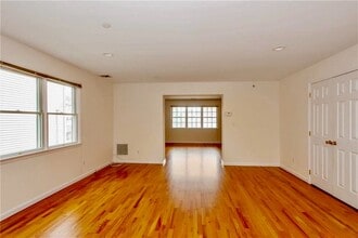 4800 Oakland Ave in Harrison, NY - Building Photo - Building Photo