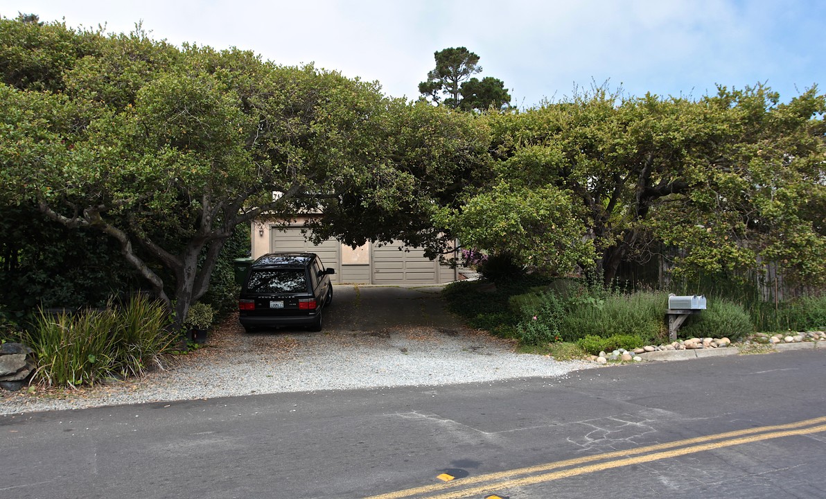 2165 Paradise Dr in Tiburon, CA - Foto de edificio