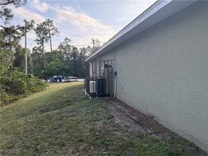 431 Broadmoor St in Lehigh Acres, FL - Building Photo - Building Photo