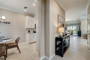 11790 Venetian Lagoon Dr in Ft. Myers, FL - Building Photo