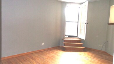 3133 W Augusta Blvd-Unit -2R in Chicago, IL - Building Photo - Building Photo