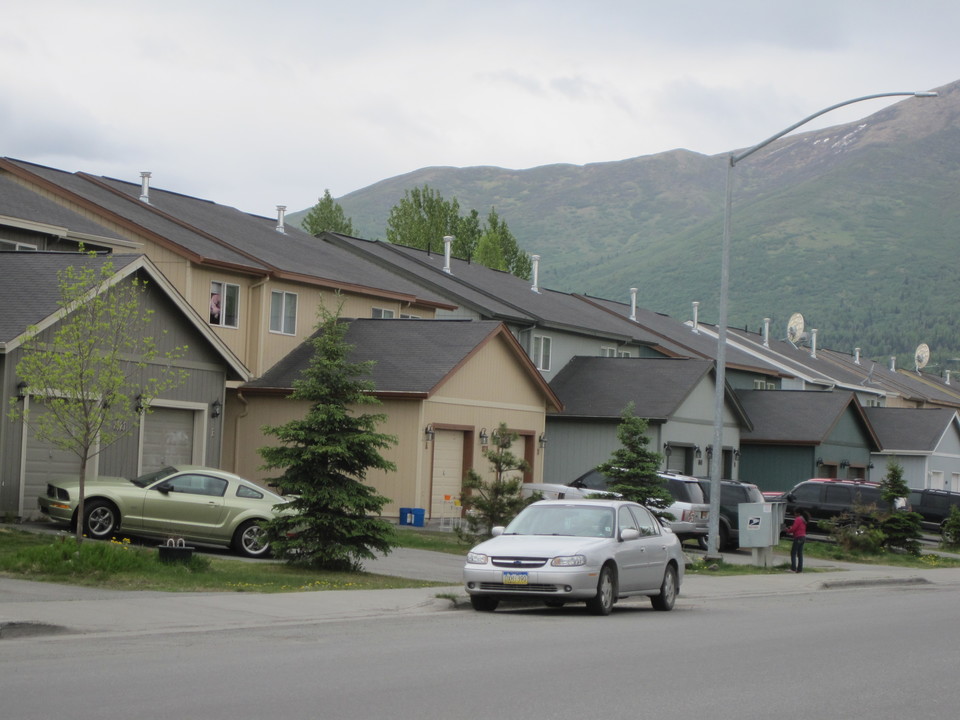 Chugach Foothills Townhomes in Anchorage, AK - Building Photo