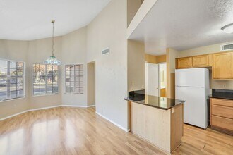 4413 E Hiddenview Dr in Phoenix, AZ - Building Photo - Building Photo