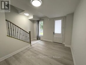 442 Veterans Dr in Barrie, ON - Building Photo - Building Photo