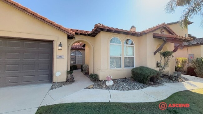 230 Solecita Way in Bakersfield, CA - Building Photo - Building Photo