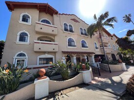 7120 Ramsgate Ave in Los Angeles, CA - Building Photo