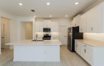 1250 Spinnaker Dr in Lakeland, FL - Building Photo - Building Photo