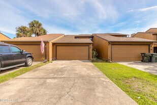 120 Lakewood Village Cir in Daytona Beach, FL - Building Photo
