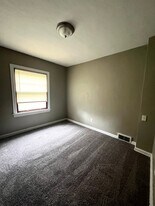 1704 Farnam St in Davenport, IA - Building Photo