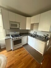 2316 W Melrose St, Unit Melrose St in Chicago, IL - Building Photo - Building Photo