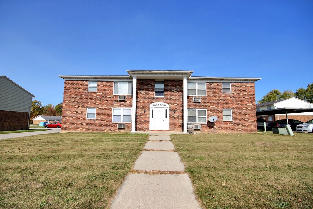 4617-4717 Furge Dr in Fort Wayne, IN - Building Photo