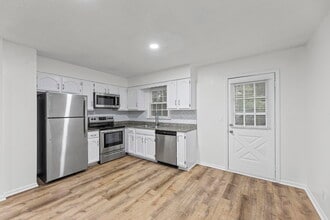 226 S Ridgeview Rd in Olathe, KS - Building Photo - Building Photo