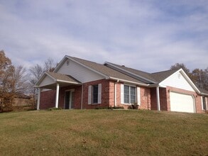 139 Green Meadows Dr in Jackson, MO - Building Photo - Building Photo