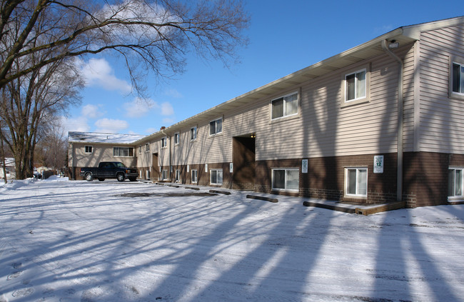 Abby Court Apartments in Holt, MI - Building Photo - Building Photo