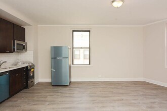 3335 W Diversey Ave in Chicago, IL - Building Photo - Building Photo
